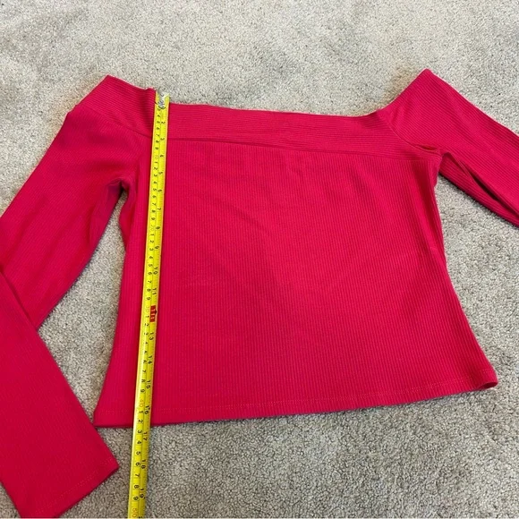 Guess Amelia Off Shoulder Fitted Ribbed Top In Fruit Punch Pink Sz L NWT - Picture 7 of 11